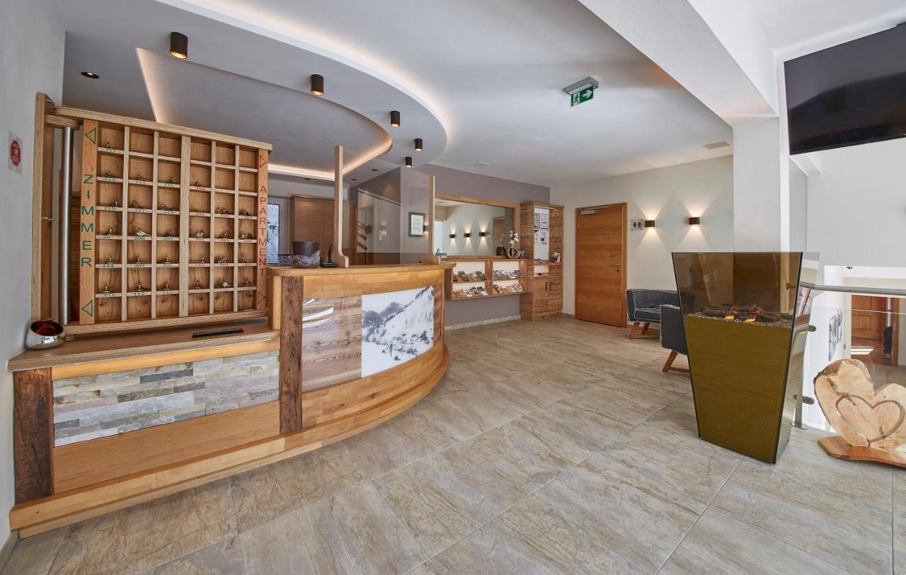 Apart-Hotel Forellenhof Saalbach-Hinterglemm Bagian luar foto