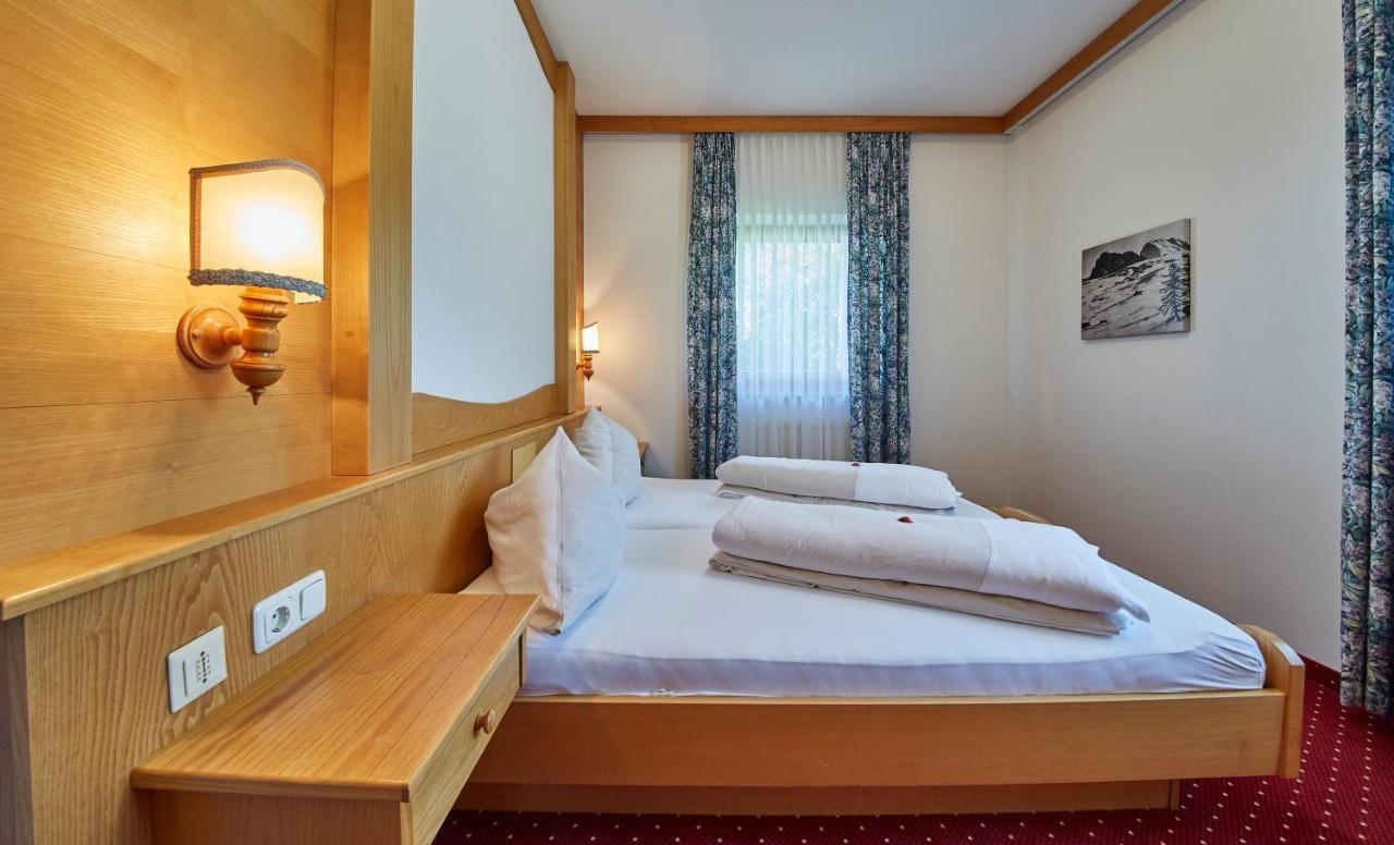 Apart-Hotel Forellenhof Saalbach-Hinterglemm Bagian luar foto