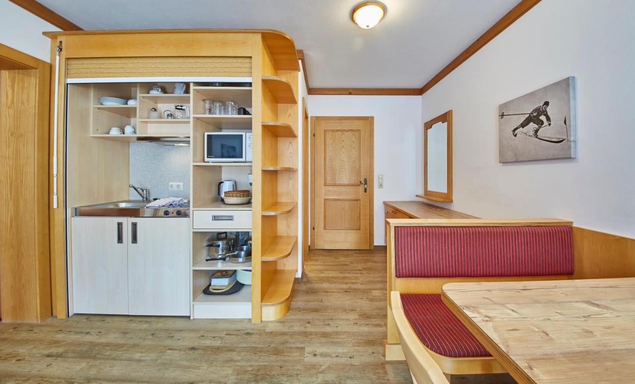 Apart-Hotel Forellenhof Saalbach-Hinterglemm Ruang foto