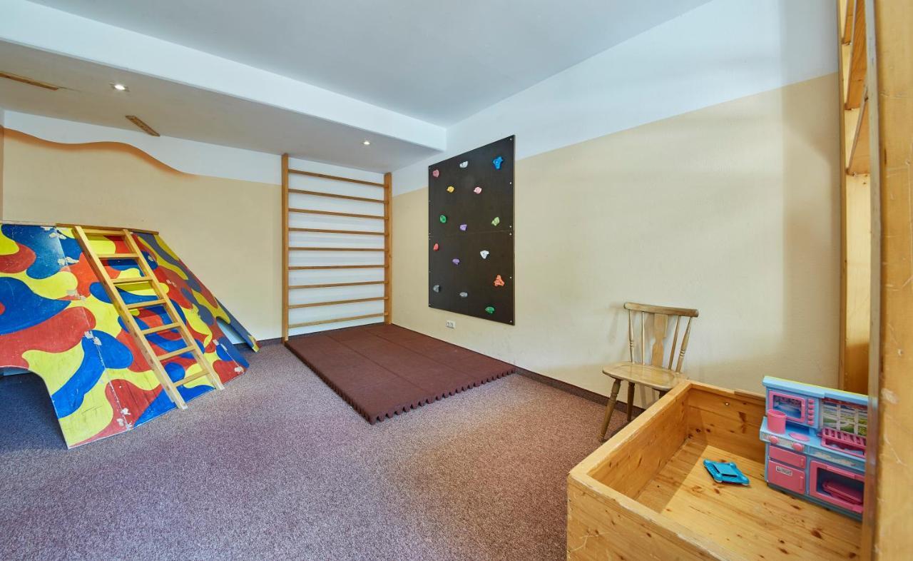 Apart-Hotel Forellenhof Saalbach-Hinterglemm Bagian luar foto