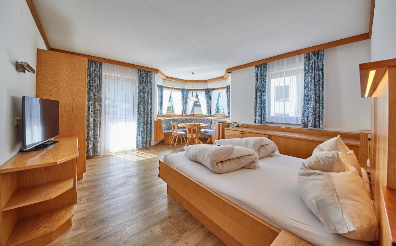 Apart-Hotel Forellenhof Saalbach-Hinterglemm Ruang foto