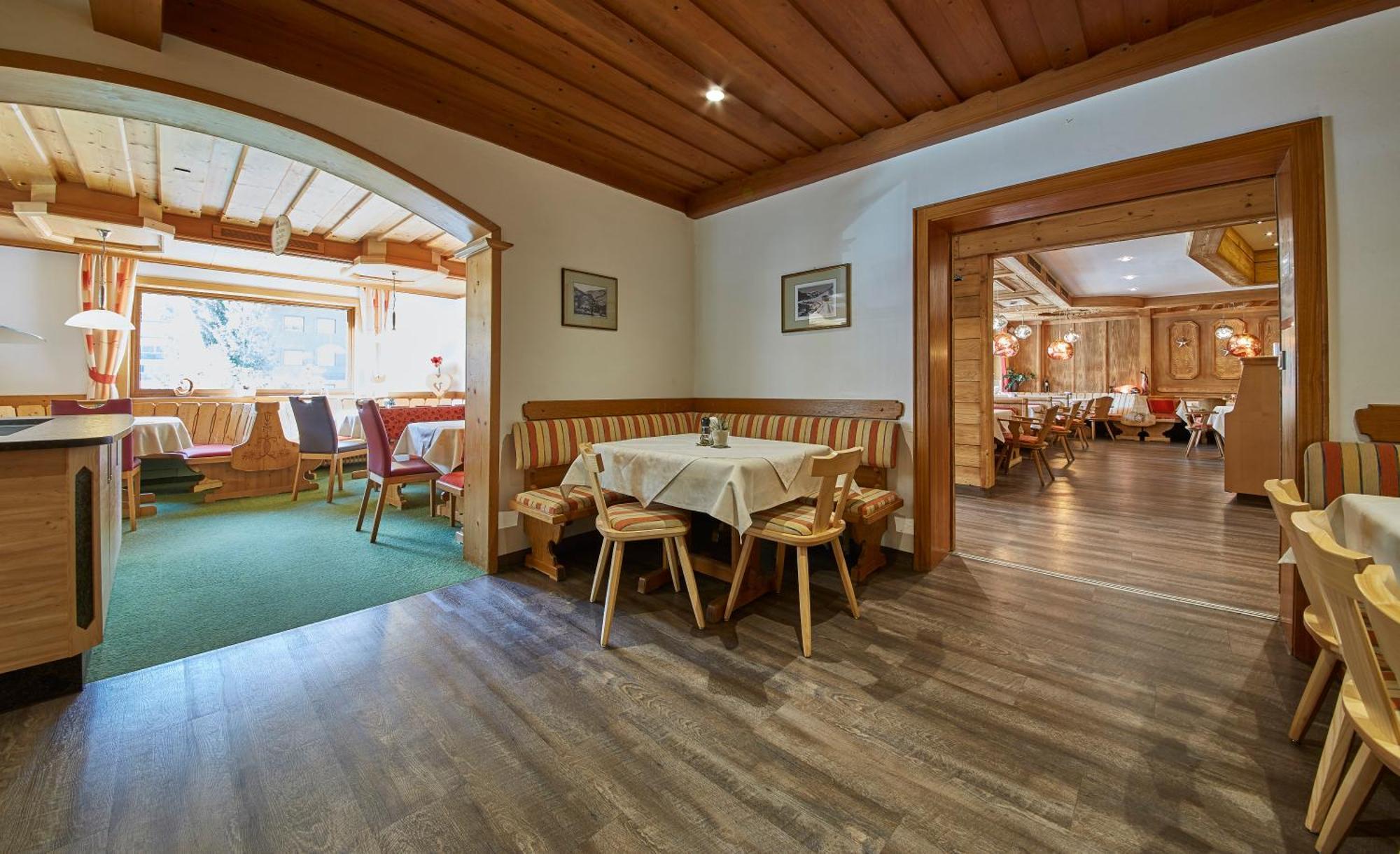 Apart-Hotel Forellenhof Saalbach-Hinterglemm Bagian luar foto